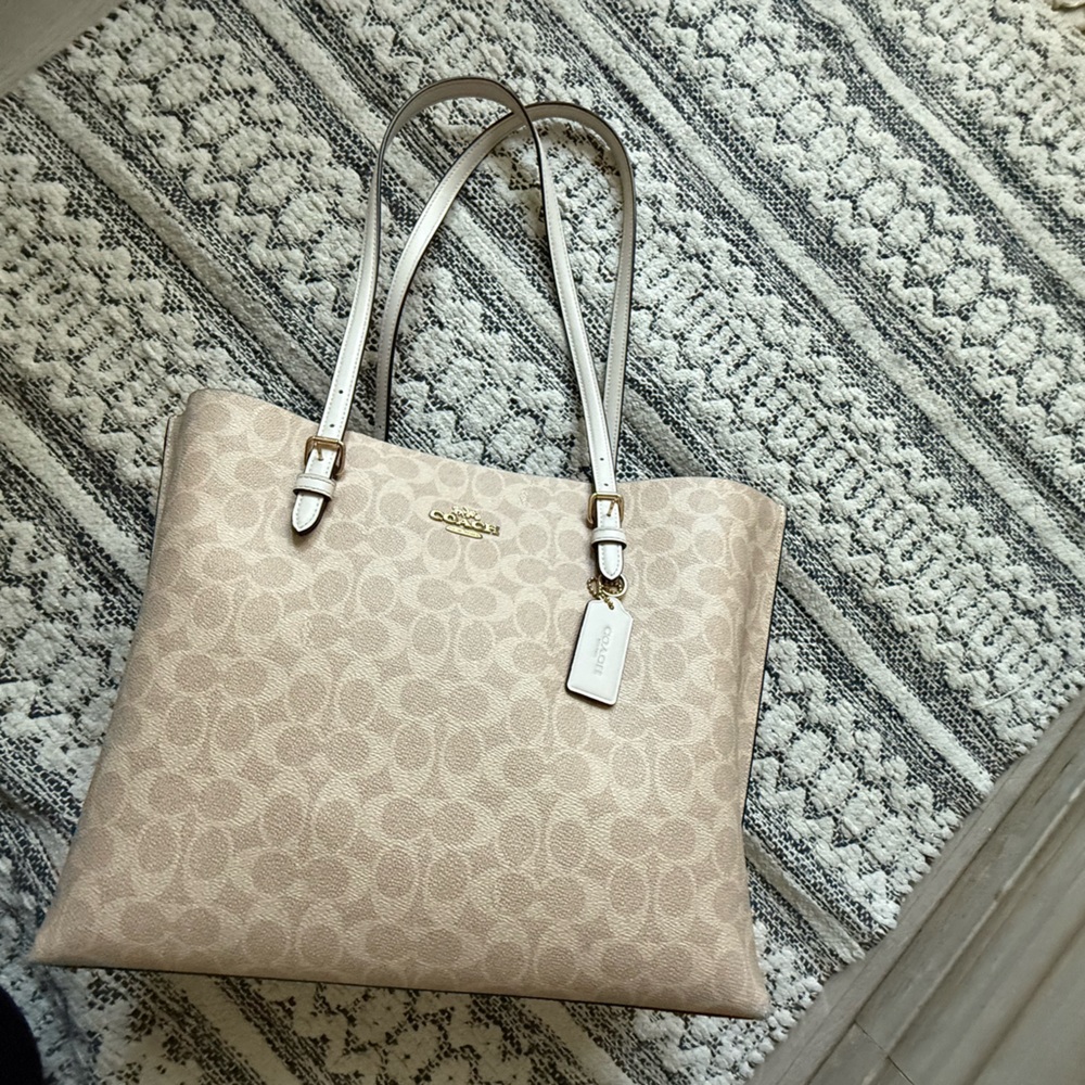 LARGE COACH MOLLIE TOTE SIG CANVAS